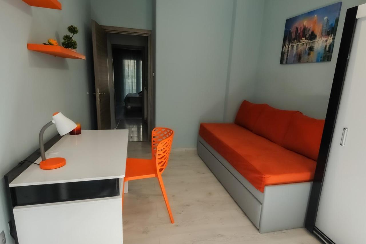 4 Colours Apartment Thessaloniki Exterior photo