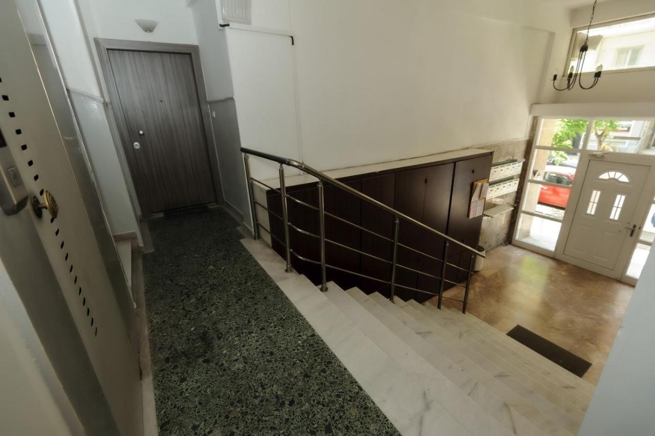 4 Colours Apartment Thessaloniki Exterior photo